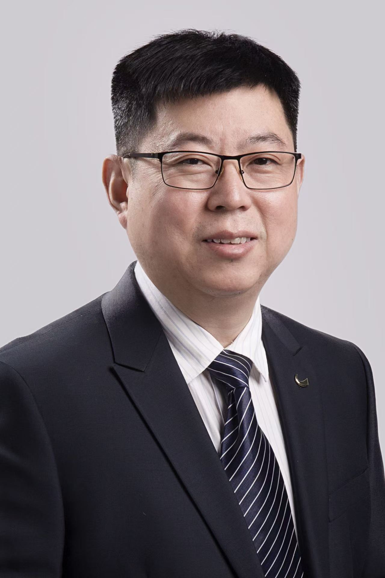 刘  垒副理事长